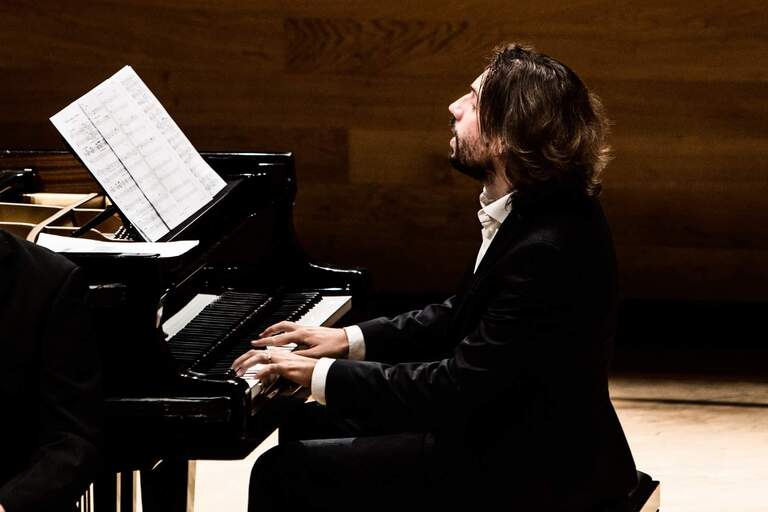 Emanuele-delucchi piano