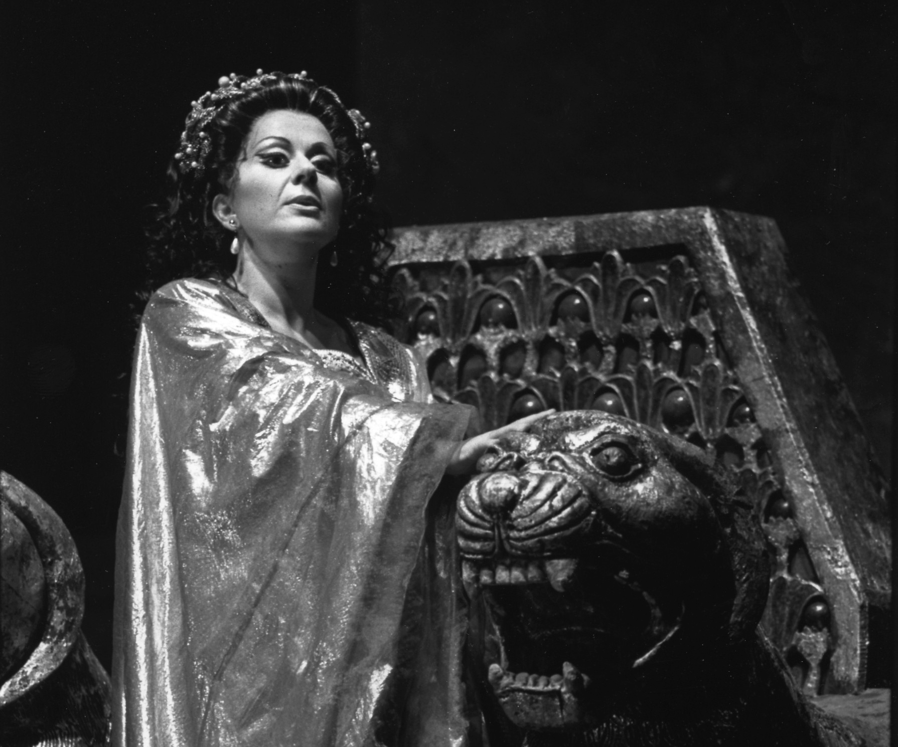 Nabucco taglio